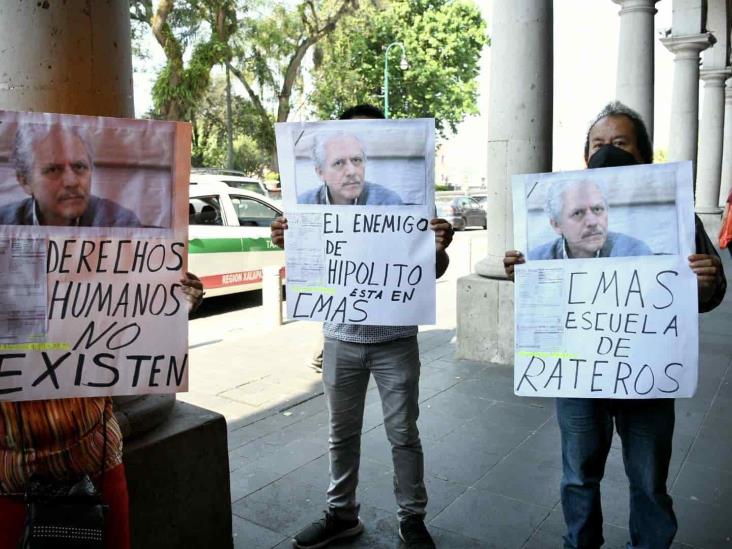 Con protesta sangrienta en Xalapa, lanzan reclamos a CMAS