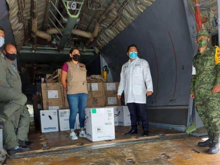 Arriba nuevo cargamento de vacunas anticovid a Veracruz