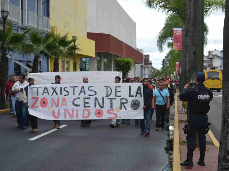 Por abusos de Hacienda y Tránsito, taxistas se manifestarán en Río Blanco
