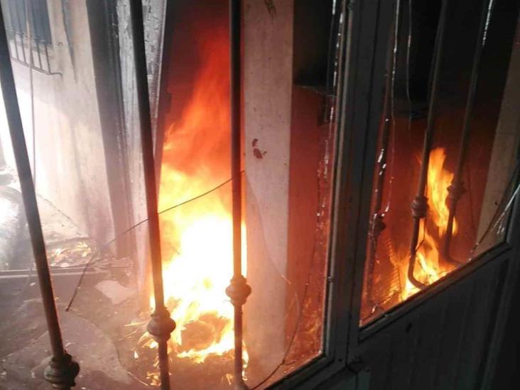 Por acumulación de gas, reportan explosión en vivienda, en Xalapa
