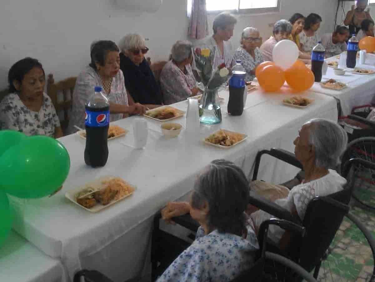 María murió en el asilo Cogra Veracruz esperando la visita de sus 4 hijos