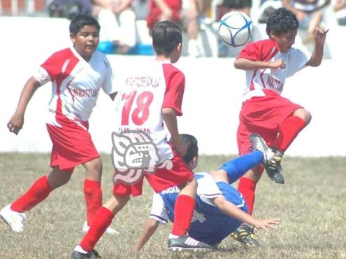 Hasta que haya clases presenciales habrá futbol infantil en Minatitlán