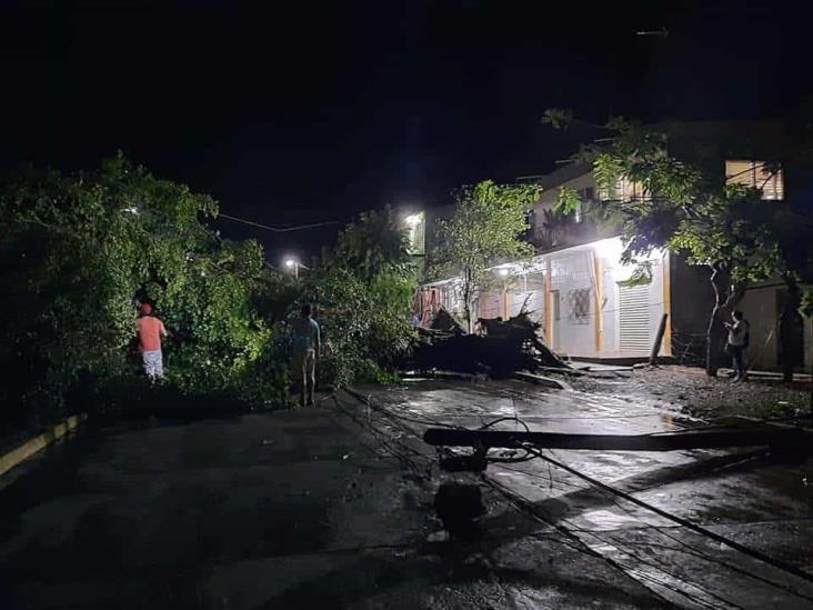 Lluvia y vientos afectan 13 municipios en zona centro de Veracruz