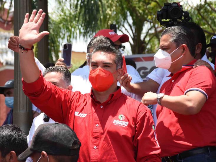 Alejandro Moreno visita Orizaba; respalda candidaturas de Diez y Rojí