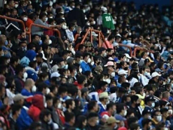 Por exceso de aforo vs Cruz Azul, multan a Pachuca con 40 mil pesos