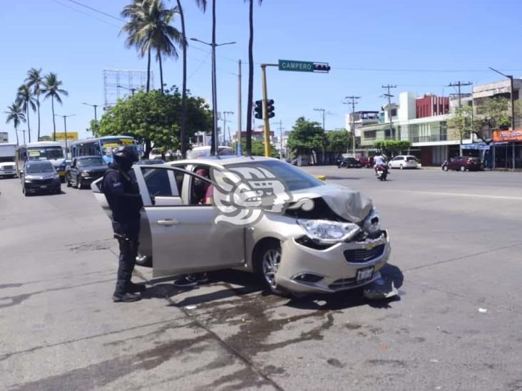 Se registra fuerte accidente en calles céntricas del puerto de Veracruz