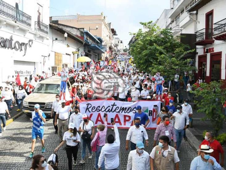 Candidatos de alianza ‘Veracruz Va’ realizan marcha por el rescate de Xalapa