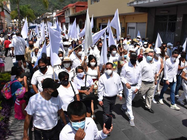 Candidatos punteros a alcaldía realizan caravanas en Orizaba