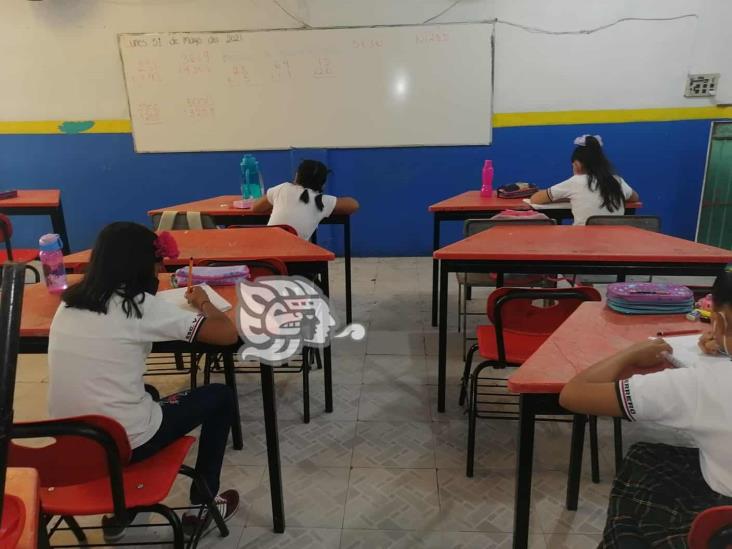 En Poza Rica, regreso a clases solo con vacunas para todos los alumnos: FNERRR
