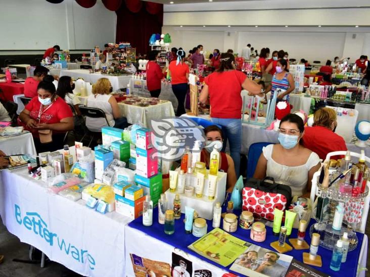 Emprendedores de la región sur de Veracruz llevan a cabo la Expo Venta