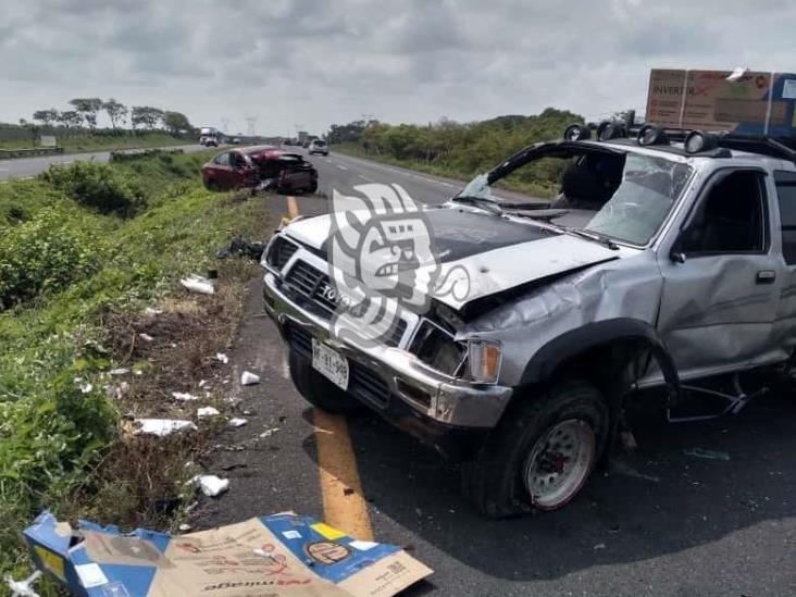Choque en La Tinaja-Cosoleacaque deja 4 lesionados