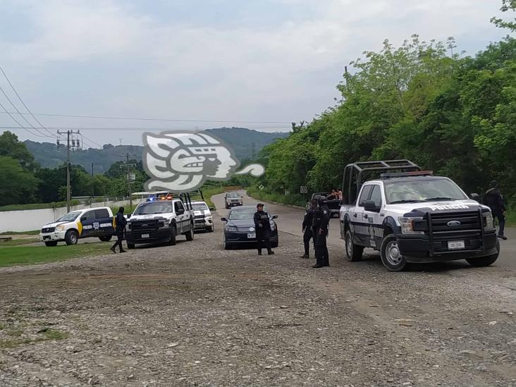 Detienen a comandante de la policía de Coatzintla; acusan compra de votos