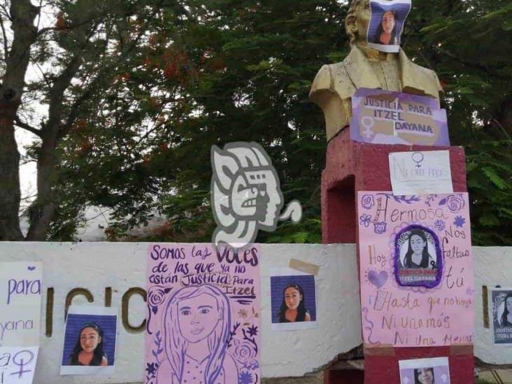 Feministas encienden velas y se pronuncian en memoria de Itzel Dayana