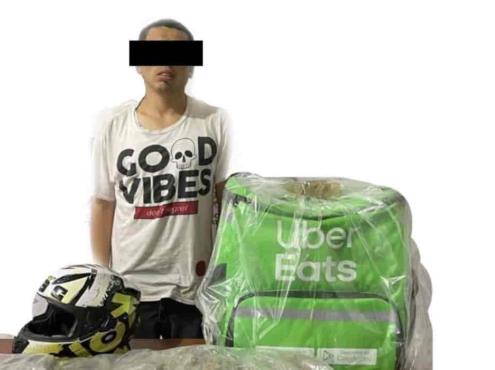 Atrapan a supuesto repartidor de drogas, entregaba mota con Uber Eats en Xalapa