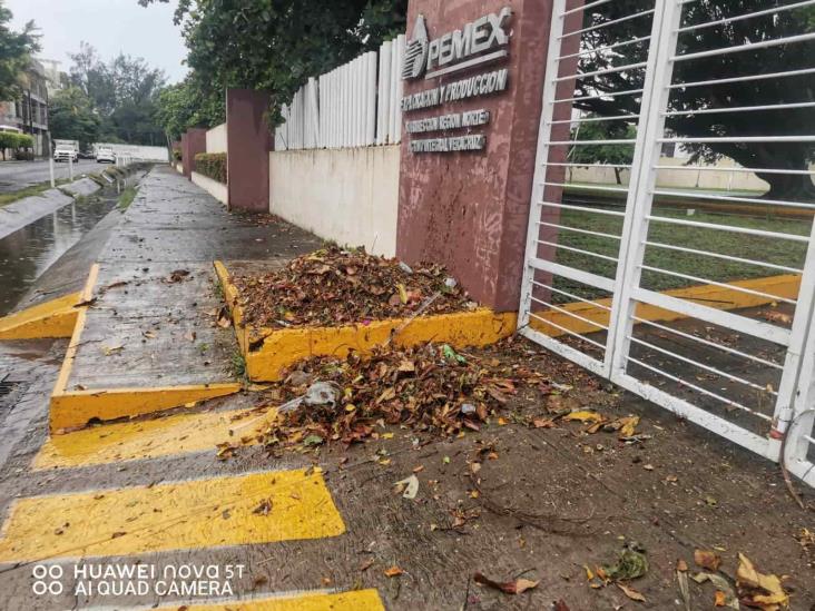 Fallan colectores pluviales ante intensa lluvia en zona conurbada Veracruz-Boca