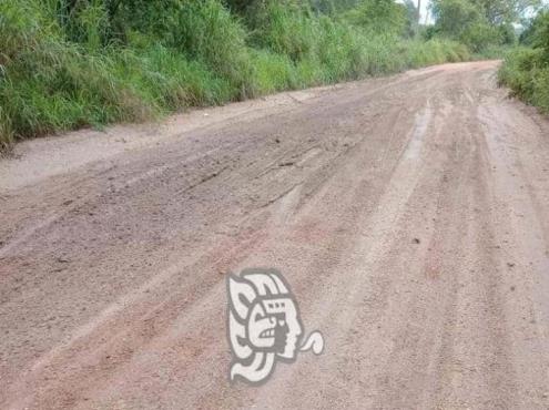S.O.S lanzan usuarios del camino Jáltipan- Lomas de Tacamichapan