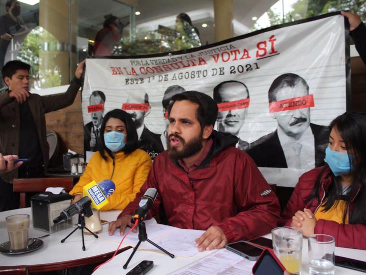 Se movilizan en Xalapa para  juicio político contra ex presidentes en agosto