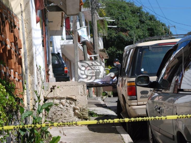 A golpes, matan a un hombre en vivienda de Xalapa en colonia Mártires de Chicago