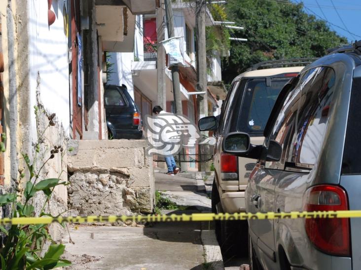 A golpes, matan a un hombre en vivienda de Xalapa en colonia Mártires de Chicago