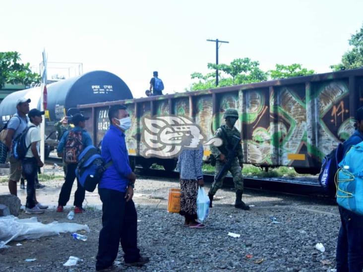 Nueva marea migrante burla operativos en el sur de Veracruz