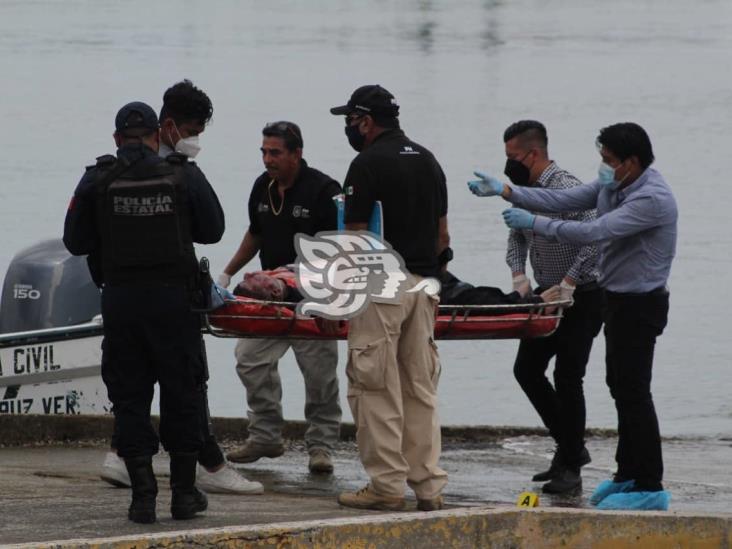 Hallan hombre sin vida cerca del muelle en Puerto de Veracruz