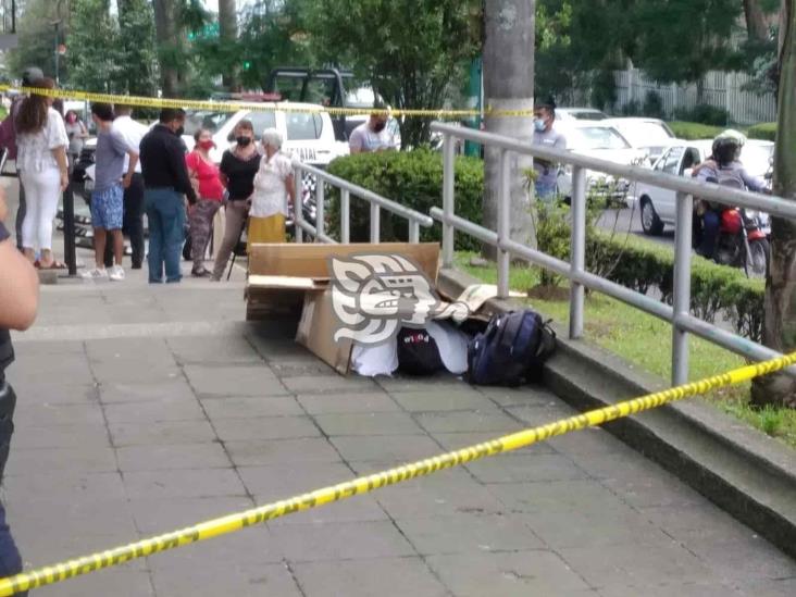 De forma repentina, muere hombre en transitada avenida de Xalapa