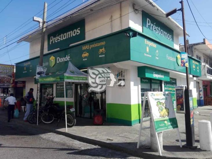 Par de sujetos irrumpen casa de empeño en Veracruz