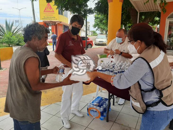 Continúan brindando alimentos a los más necesitados