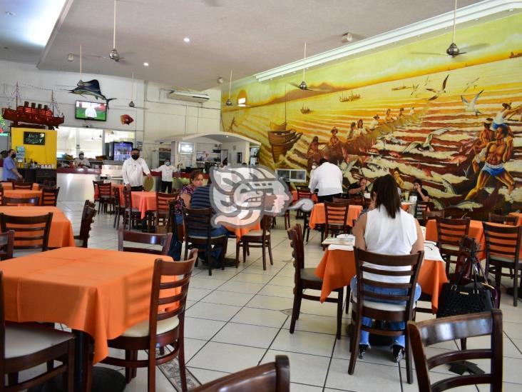 Sector restaurantero de Coatzacoalcos reporta lenta recuperación