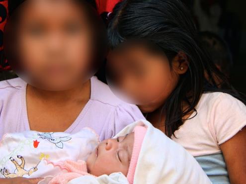 Obligadas a ser madres casi 10 mil menores