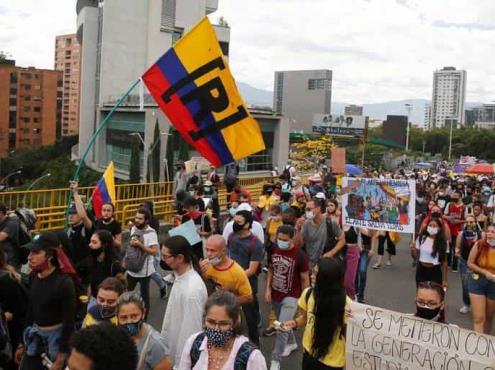 Nueva jornada de movilizaciones en Medellín deja cinco heridos