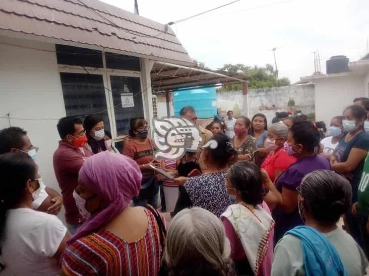 Exigen suministro de agua potable en barrios de Cosoleacaque