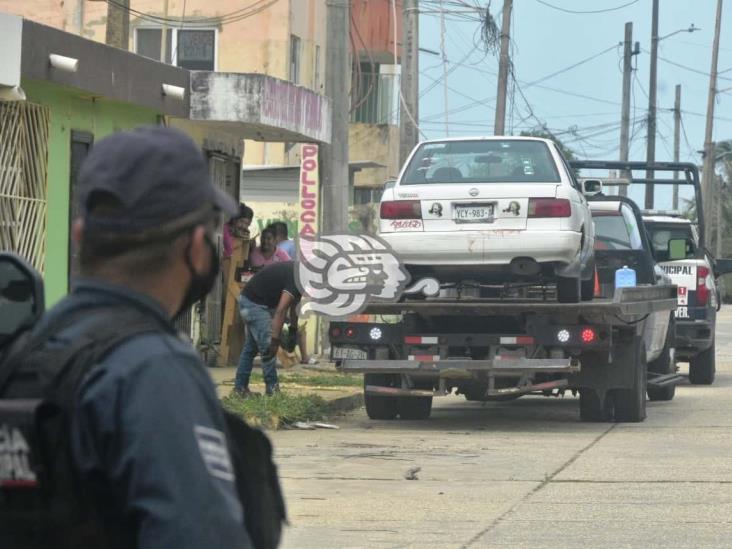 Localizan cuerpo putrefacto en la cajuela de un auto en Coatzacoalcos