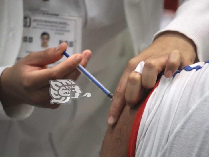 Mínimos’, casos de COVID-19 en gente ya vacunada en Veracruz, admite Ramos Alor
