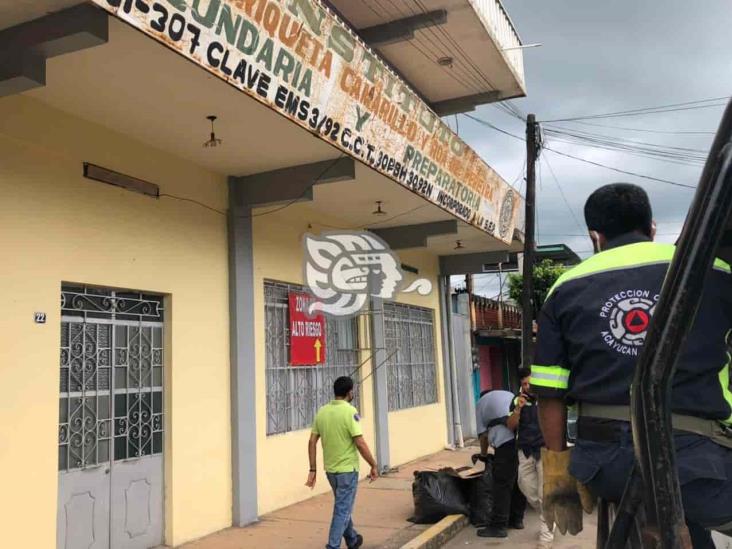 Bolsas negras con vísceras de res provocaron movilización en Acayucan