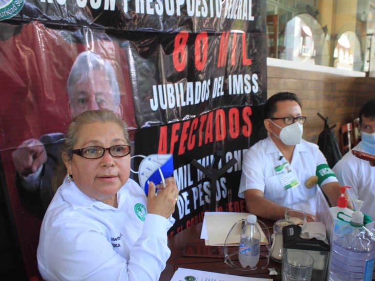 En Xalapa, pensionados denuncian que Afores les retienen ahorros de cesantía y vejez