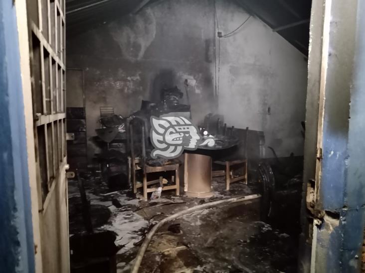 Corto circuito genera incendio en vivienda de Orizaba