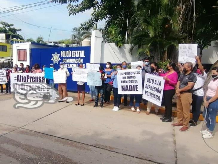 Periodistas del sur de Veracruz piden cese de policías agresores tras desalojo