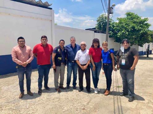 Se reúne Hugo Gutiérrez con periodistas de la zona sur