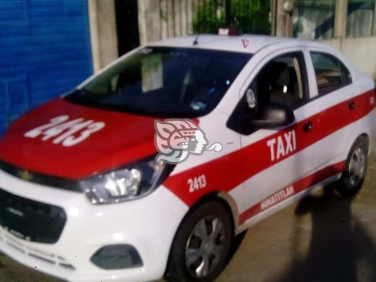 Localizan taxi robado en la colonia F. Gutiérrez de Minatitlán