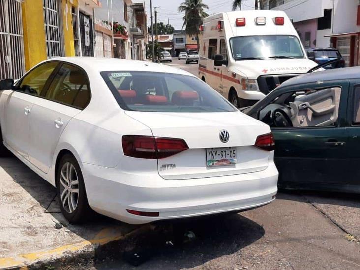 Se registra accidente entre dos unidades en calles de Veracruz