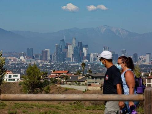 Los Ángeles advierte crecimiento en casos de covid-19