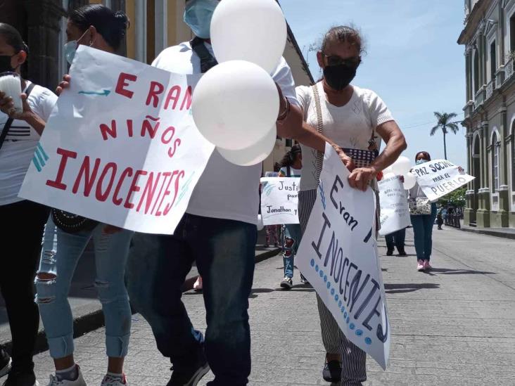 Familiares de menores asesinados en Amatlán exigen reunión con autoridades estatales