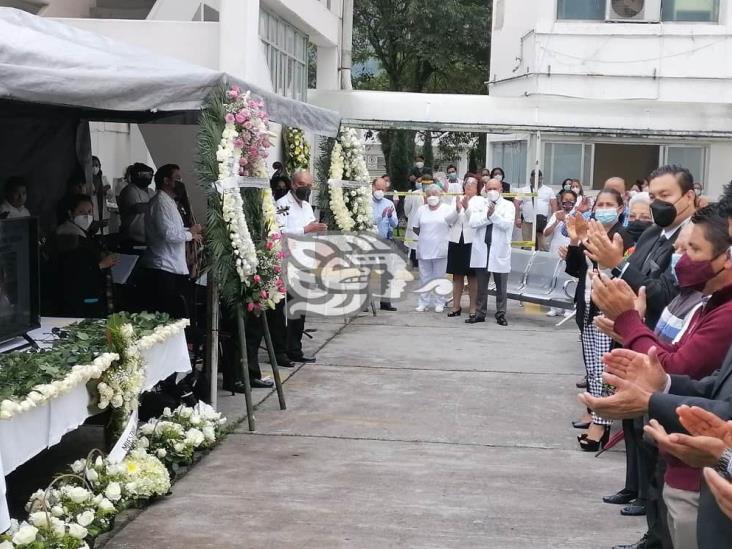 En Río Blanco, rinden homenaje póstumo a doctor Roberto Ventura Zepeda