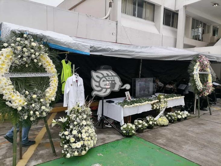 En Río Blanco, rinden homenaje póstumo a doctor Roberto Ventura Zepeda