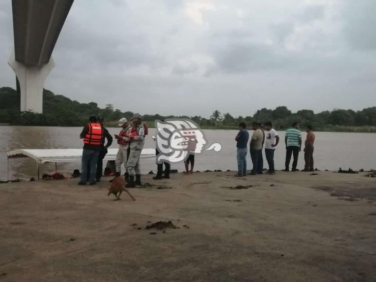 Trágico día de pesca; río Coatzacoalcos arrastra a niño de 4 años