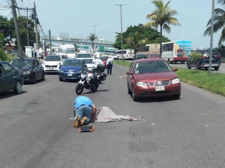 Conductor se lleva por delante a motociclista en calles de Boca del Río