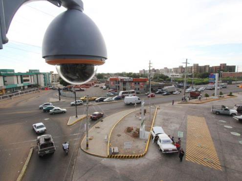 Aún sin castigo, corruptelas de Yunes con sistema de videovigilancia en Veracruz