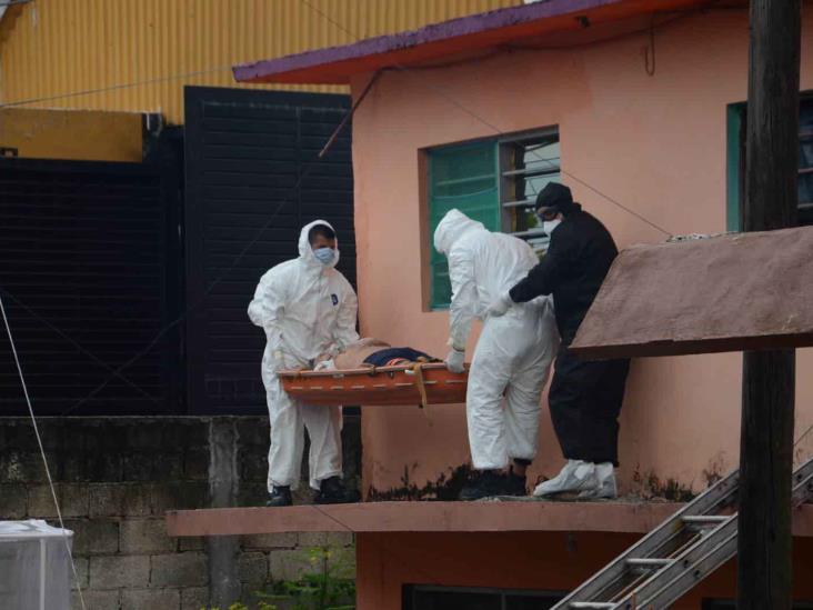 Hombre contagiado de COVID-19 es rescatado de su vivienda en Veracruz