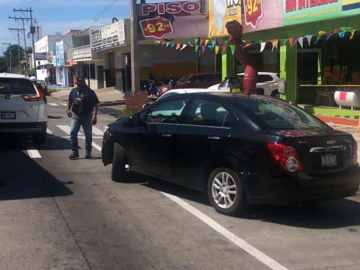 Se registra accidente entre dos unidades particulares en Veracruz